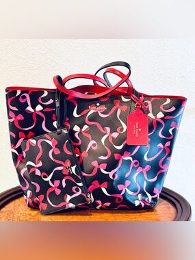 Kate Spade Ltd Ed Wrapping Party 2 Pcs Large Reversible Tote & Pouch Like New